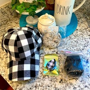 NEW Black & White bundle